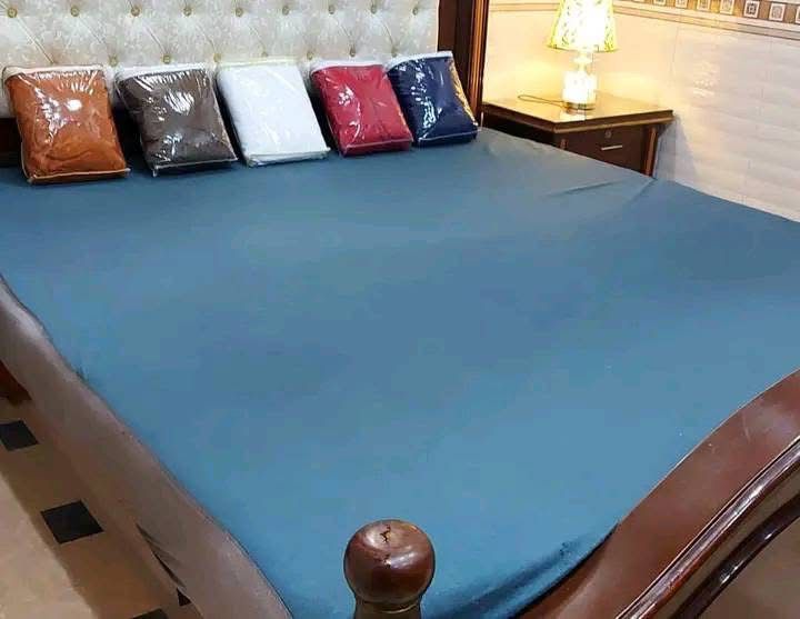 Bedarina Premium Quilted Plane Mattress Protector